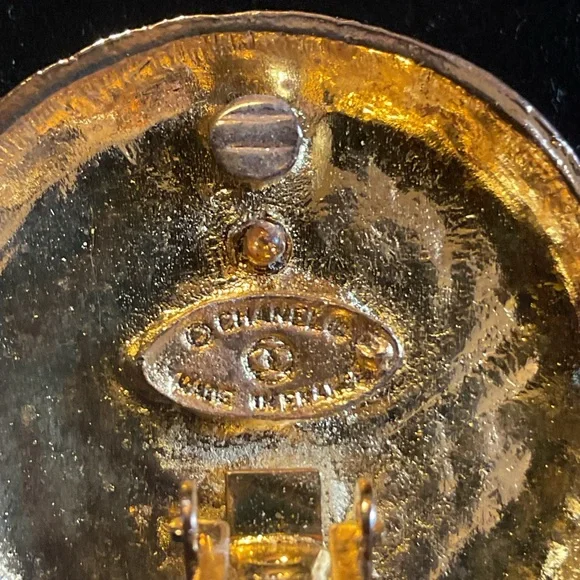 Veg Chanel Round CC Coco Mark Accessory Clip On Gold Tone Earrings - Picture 6 of 9